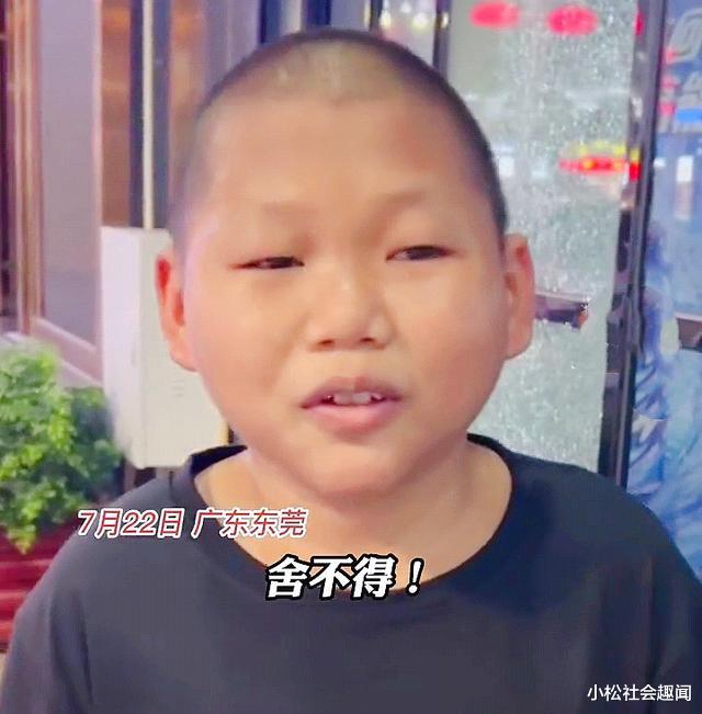 东莞|回顾:父亲中风,母亲改嫁?27岁小伙流浪东莞,找不到工作不舍得吃饭