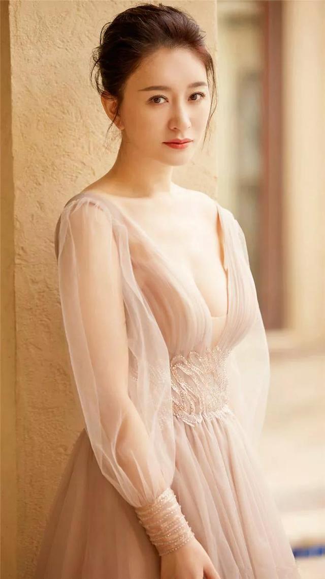 海尔希|有一些女明星的美却要去渐渐地发觉