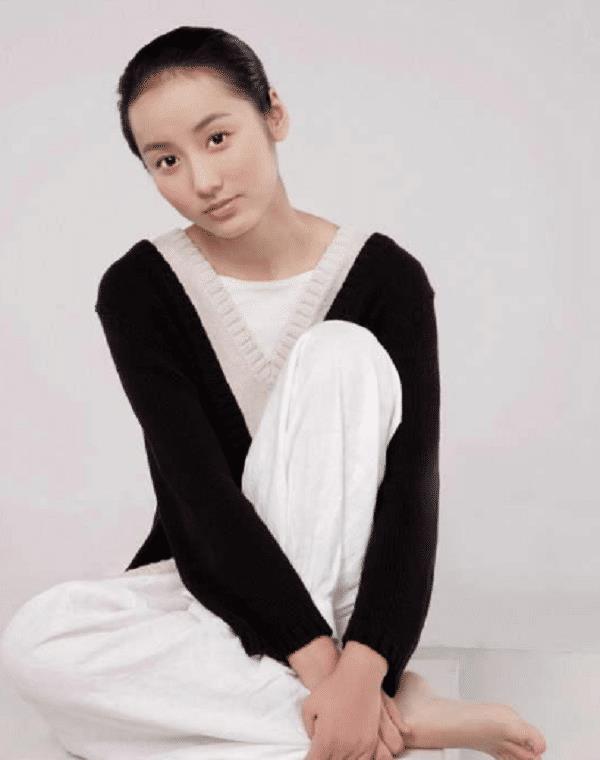 吕一|女演员横店吃火锅被富豪看中，订婚到结婚仅17天，属实让人羡慕