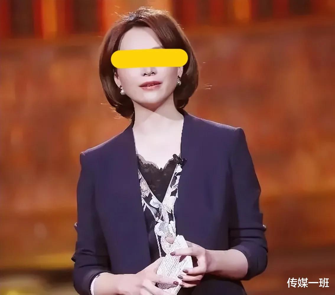 大难临头各自飞？公司出事密先生行踪成谜，独留董小姐收拾烂摊子