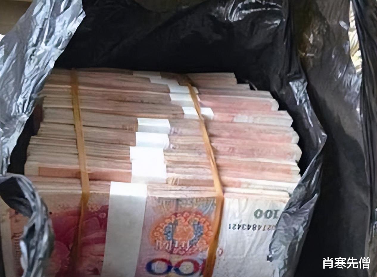 24岁“破烂王”捡到19万现金，失主用一箱方便面感谢。
