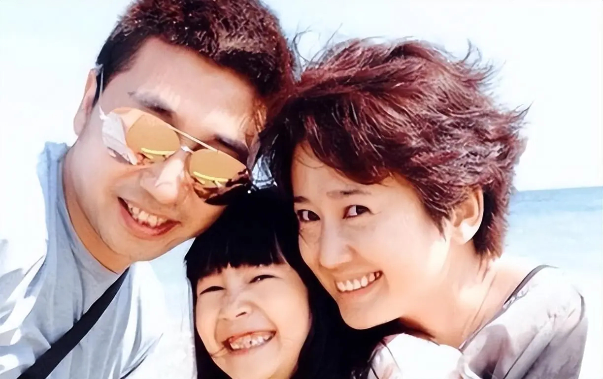 沙宝亮|恭喜!50岁歌手沙宝亮官宣恋情,女方身份曝光曾官宣当妈