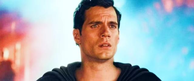 亨利·卡维尔|就他敢！巨石强森吐槽，DC和华纳兄弟浪费了“超人”亨利卡维尔