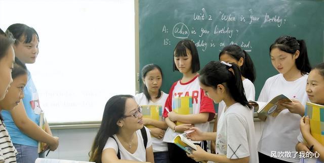 教师|中小学教师年年招聘,为什么还有“教师慌”现象?一线教师说出原因