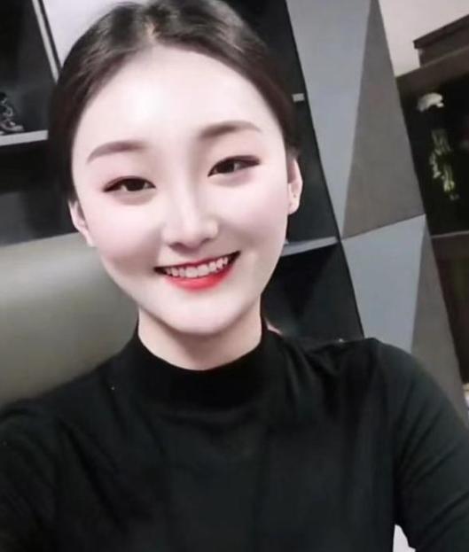 罗大佑|陈亚男直播受阻后，线下开起“口腔诊所”？网友：太看得起她了