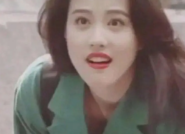 香港小姐|莫名被捧成“戏骨”的明星：挤眉弄眼、肢体夸张，年龄大并不等于演技好