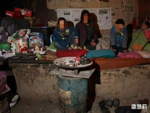2002年,河南村霸残杀老人,3天后老人儿子回家,村霸1家5口惨死