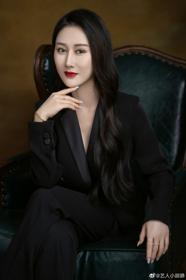 向佐|向佐视讯女网红身份曝光，曾出演《三十而已》，自曝：闺蜜出卖我