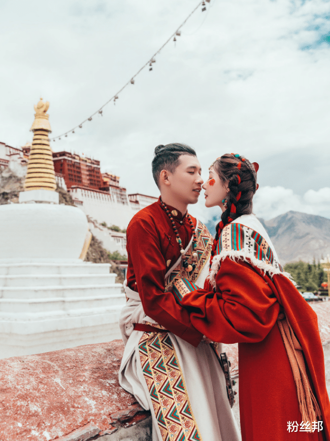 李天佑|天佑带陈静莹自驾游西藏，两天花费了30万，网友：网红是条致富路