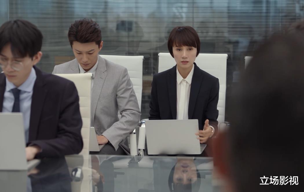 玫瑰之战|看了4集央视《玫瑰之战》后，我连发感叹，国产剧都这样拍，何愁没观众！