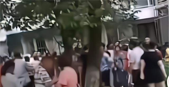 不应该!重庆长寿女子携9岁女儿跳楼身亡,知情人揭秘未明真相