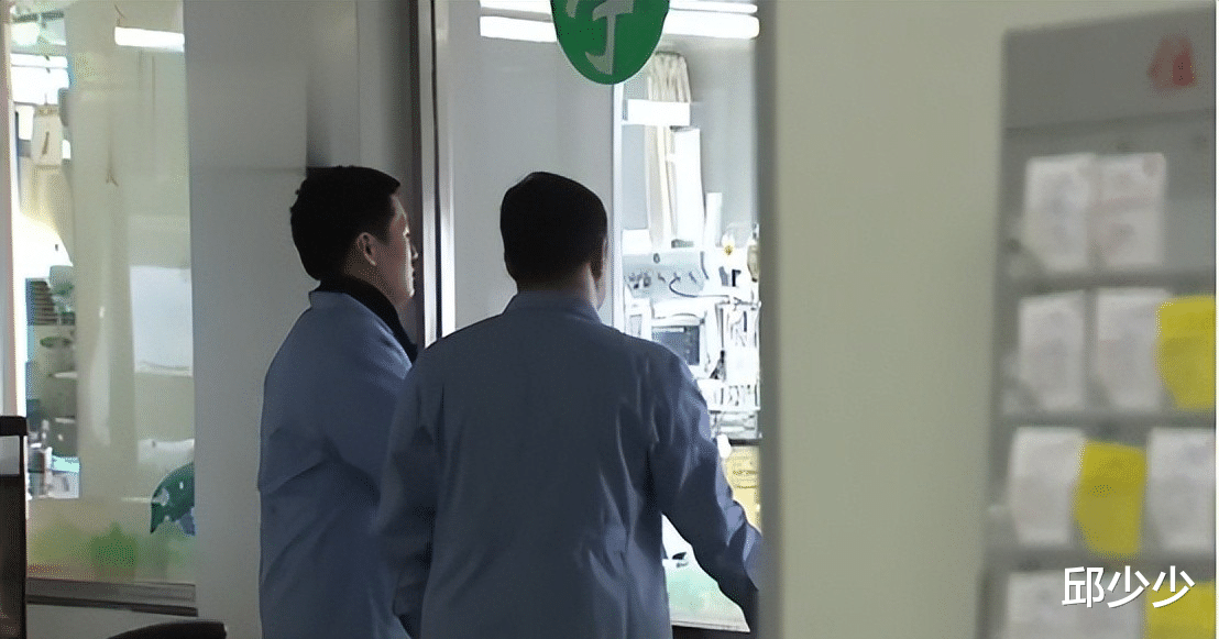 屋顶吊扇成为“帮凶”,天津一家四口包馄饨,吃完后三人突然去世!