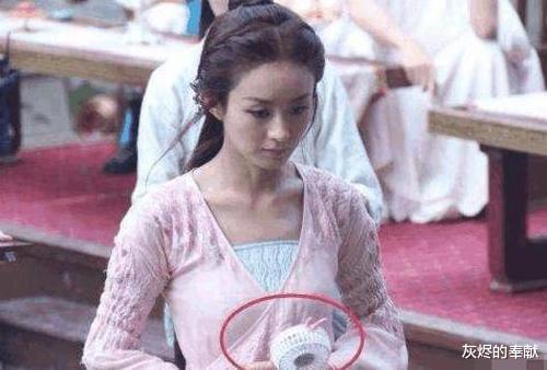 穿帮镜头|最搞怪的穿帮镜头,网友:导演故意制造笑点吗