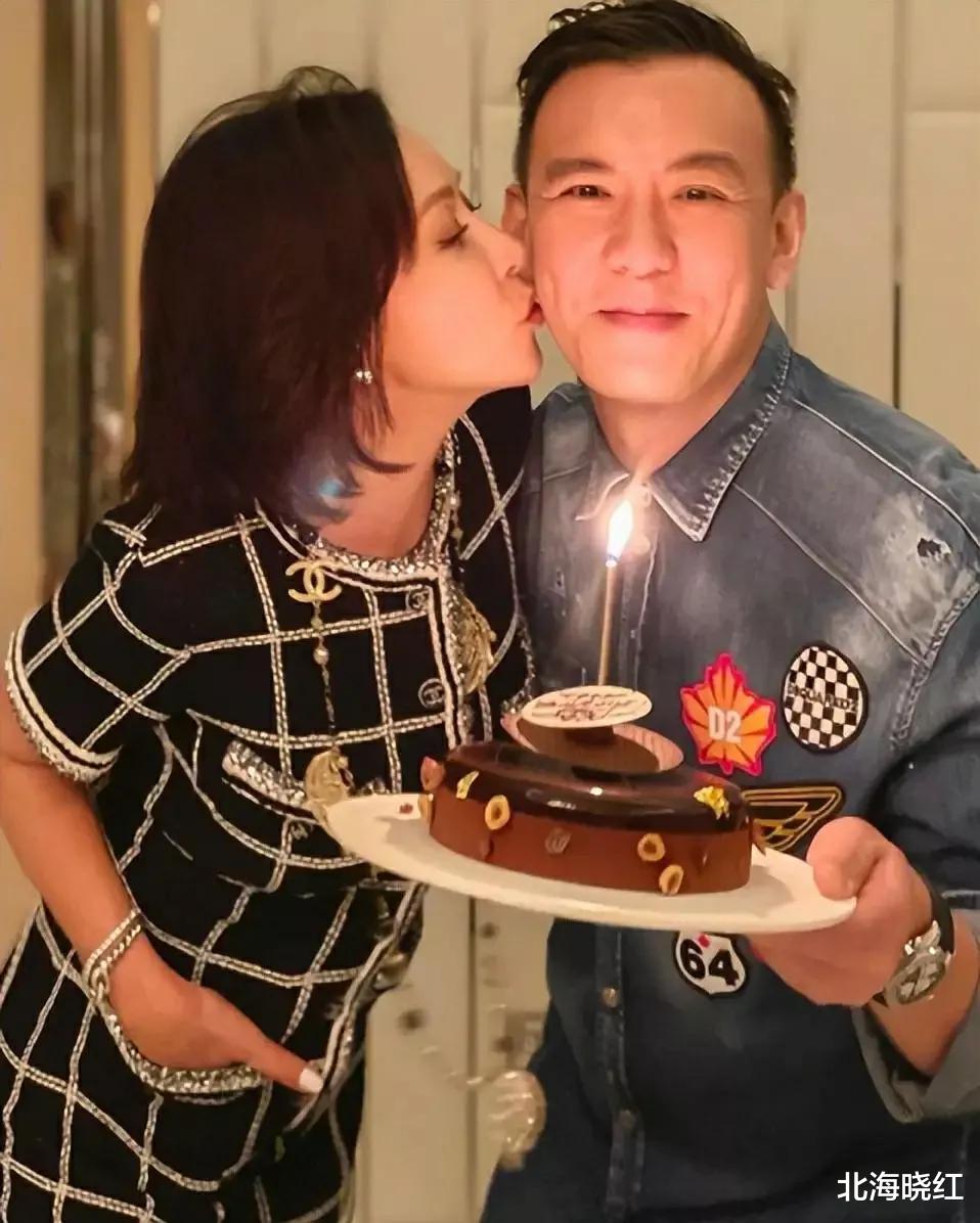 梁朝伟|梁朝伟在日本与性感女暧昧，刘嘉玲在家用行动反击，网友开心就好