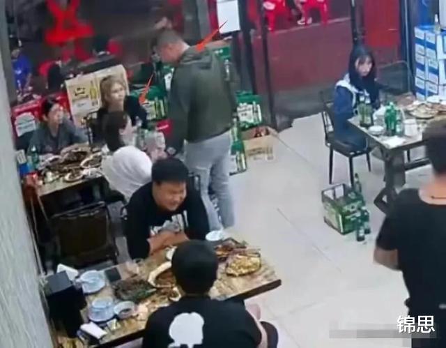 唐山女生被围殴事件,受伤女生的背景之强被忽略了