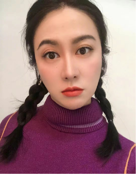 叶璇|叶璇晒网红脸近照，五官大变无人认出，自曝与教授结婚被质疑