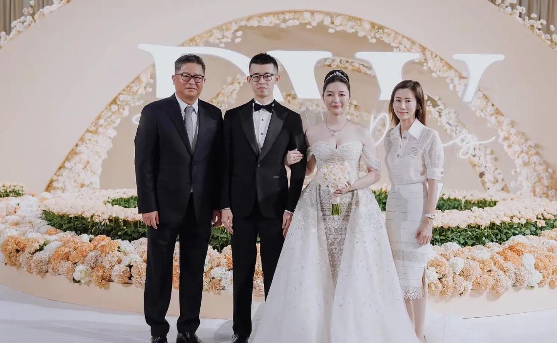 安踏太子爷官宣公布结婚!送18亿彩礼丝毫不手软