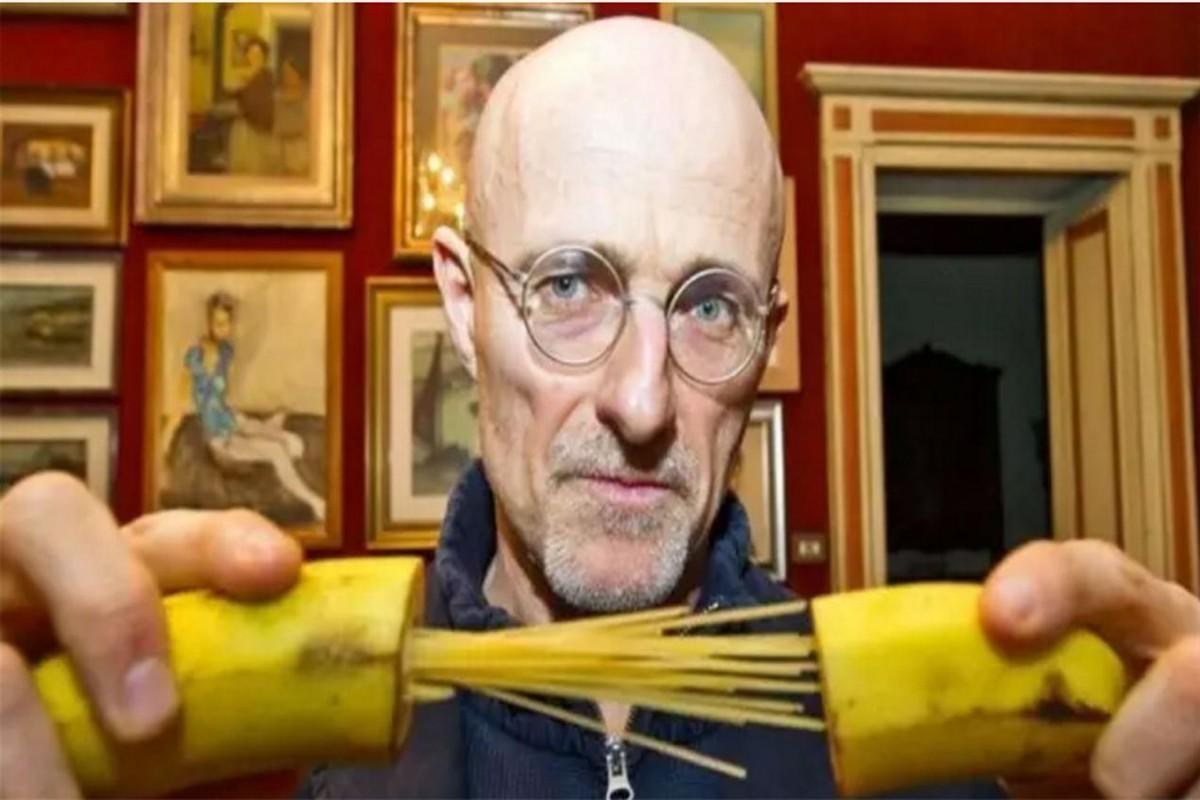 首例换头术,猴子换头后苏醒成功,一天后又被实施安乐死