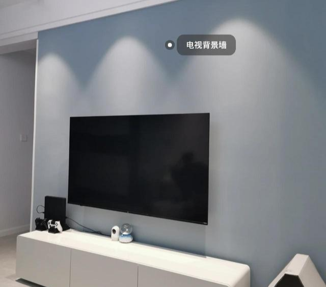 客厅没做电视背景墙，有4种补救方法，找到合适的就能改造了