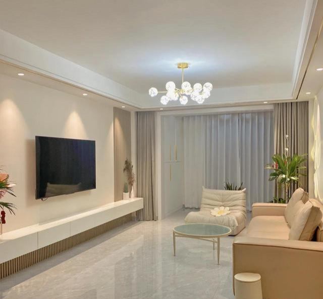 客厅没做电视背景墙，有4种补救方法，找到合适的就能改造了