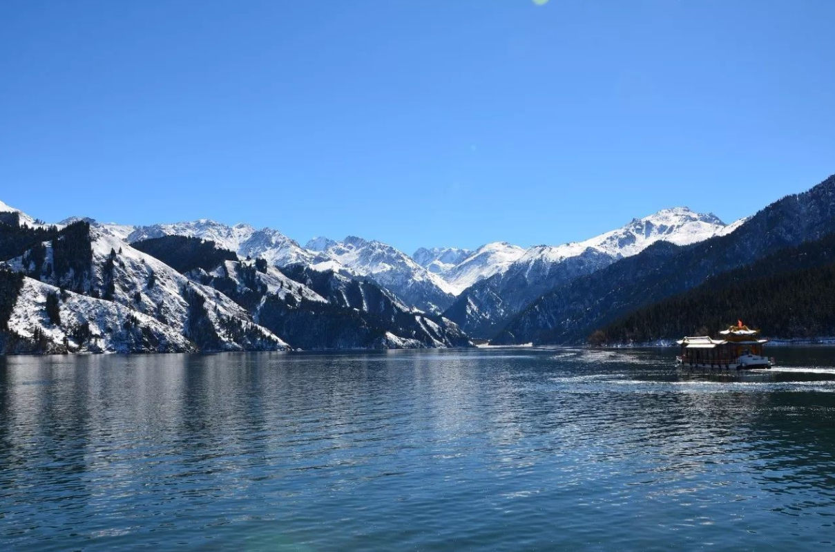 天山天池|天山天池，一个去了不会后悔的地方，你去过吗？