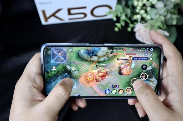 Redmi K50 Pro首发实测:配置拉满 旗舰性能“狠超想象”
