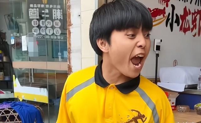 网红海扬遭资本欺骗5年时间,被堵在村口跪地求饶,网友:和李子柒联手
