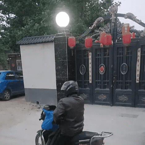 陈萌|与陈萌订婚12天，朱小伟被拍夜不归宿，凌晨5点坐摩托车溜回家