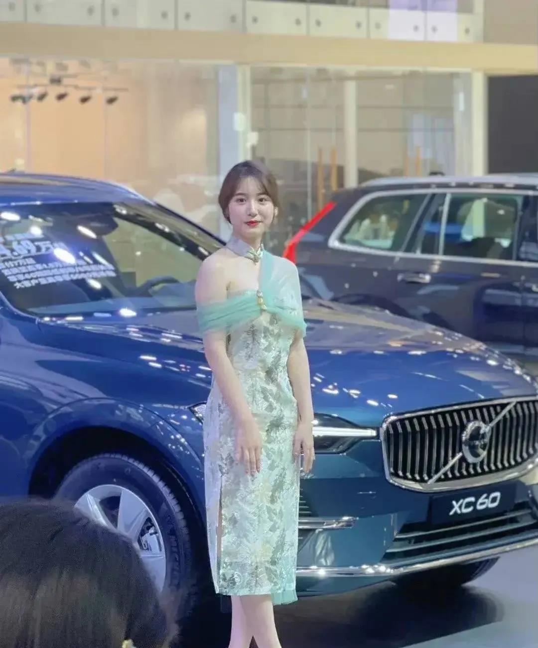 人物设定|网红“一栗莎子”人设崩塌？疑似不雅视频打擦边球，引热议