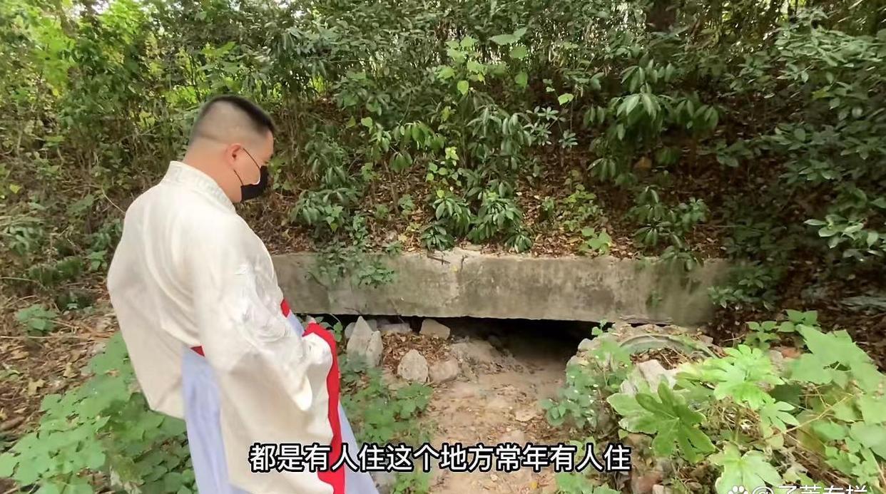 “桥洞大神”:不工作不交房租一天能睡18小时,冬暖夏凉不愿离开
