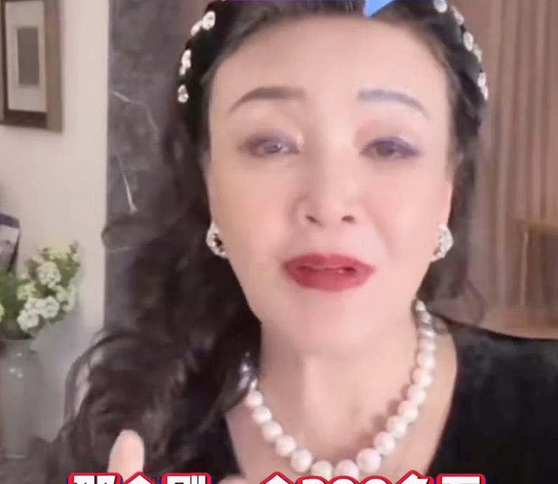 大S|同学家长曝大S不管孩子，情况很可怜，下雨小玥儿在路边哭