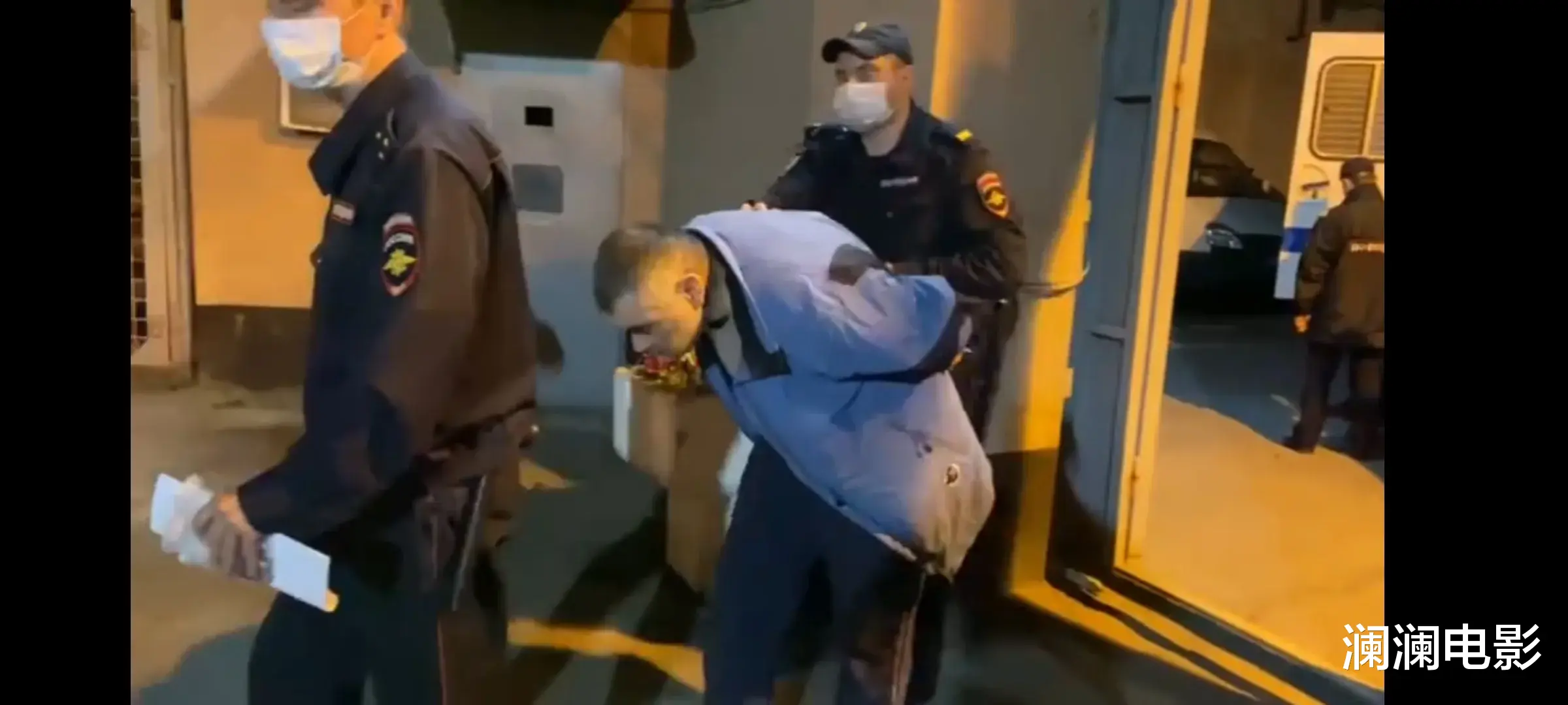 |从亚速钢铁厂投降的“艾达”成员立马被提审!