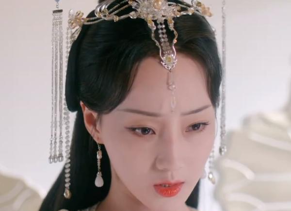 沉香如屑|《沉香如屑》徐恺咛戏里戏外遭吐槽,发际线太高,加戏太多被喷