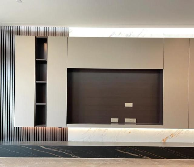 客厅没做电视背景墙，有4种补救方法，找到合适的就能改造了