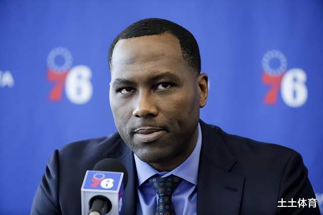 NBA最差总经理!上任三年败光76人家底,被莫雷架空