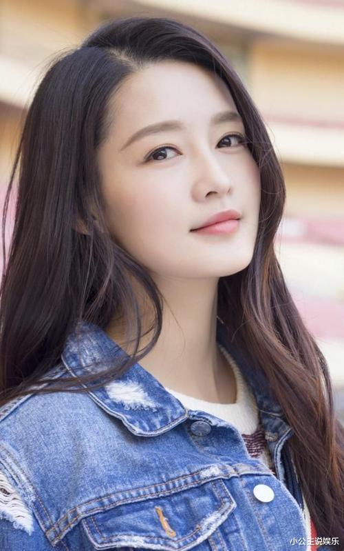 李沁|李沁：曾是国家秘密培养的人才，却转行进了娱乐圈，理由令人感慨