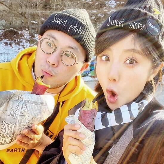 赵奕欢|赵奕欢跑步机上与男子热舞,穿紧身衣显性感