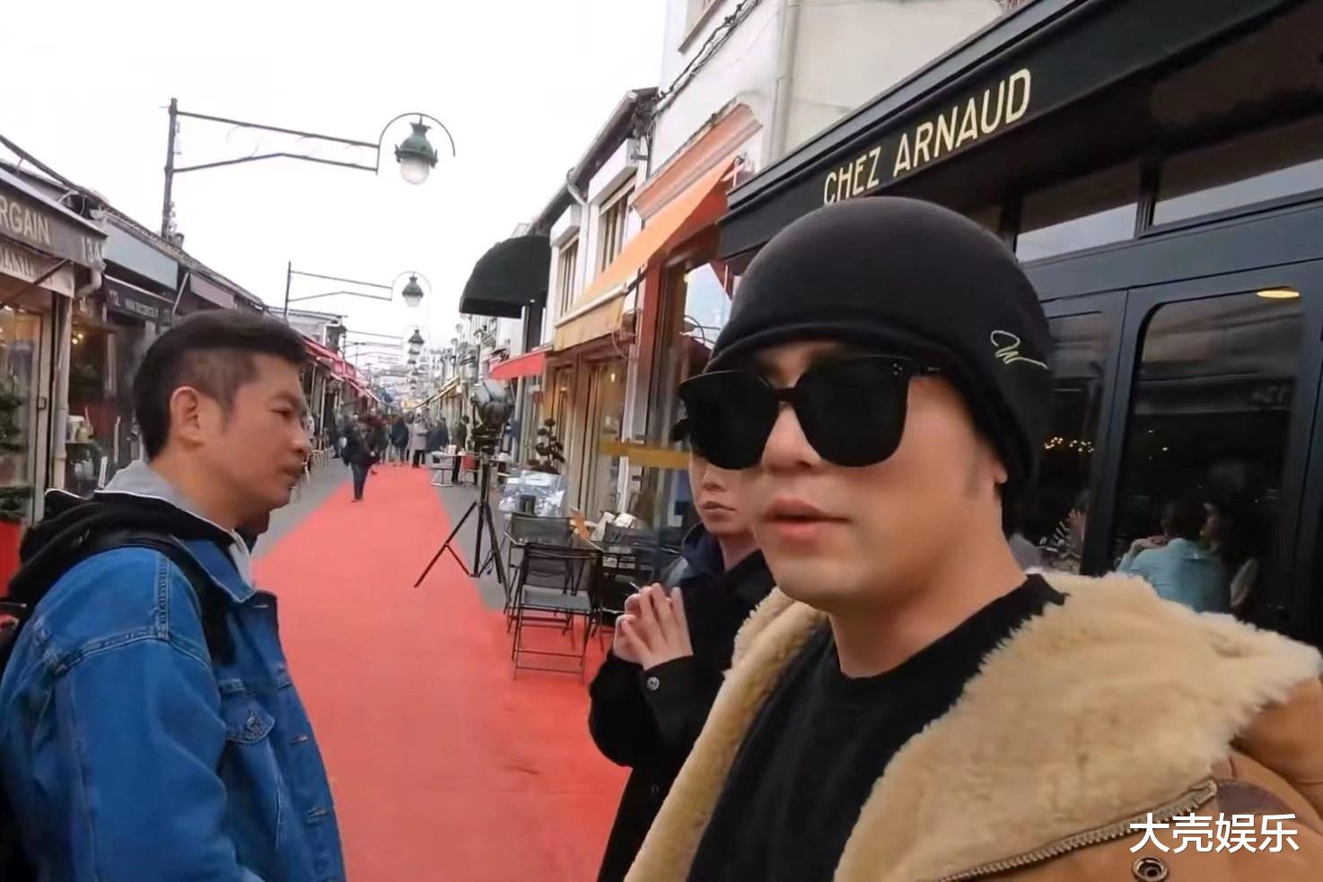 周杰伦|什么情况？周杰伦侯佩岑晒同款旅行照，照片拍摄地点和角度都一样