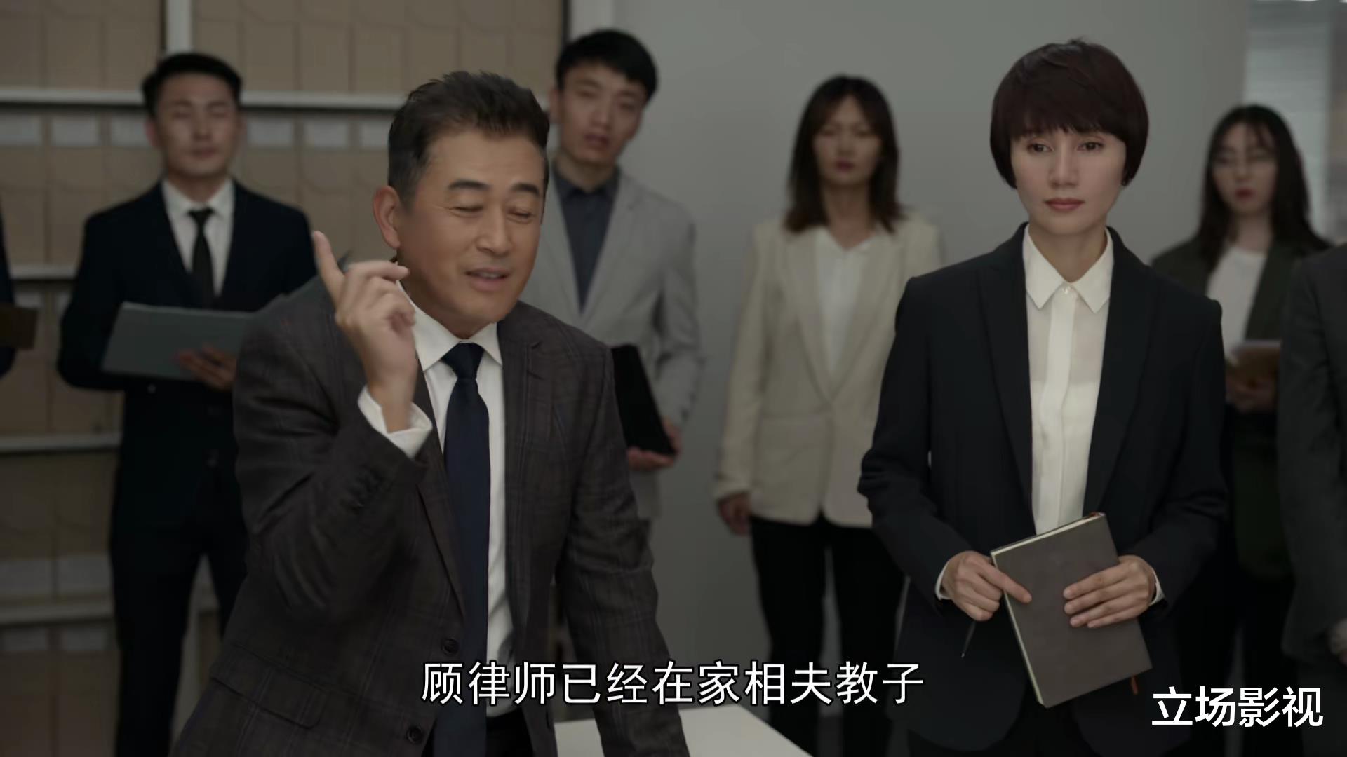 玫瑰之战|看了4集央视《玫瑰之战》后,我连发感叹,国产剧都这样拍,何愁没观众!