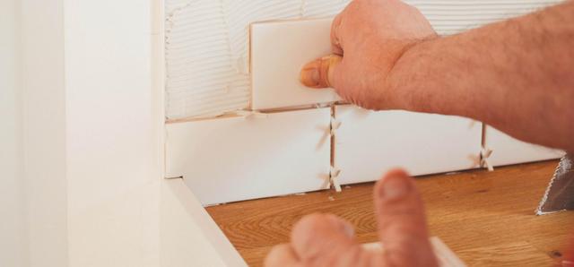 你以为很好的“地砖上墙”,却是当之无愧的“谎言”,别再信了!