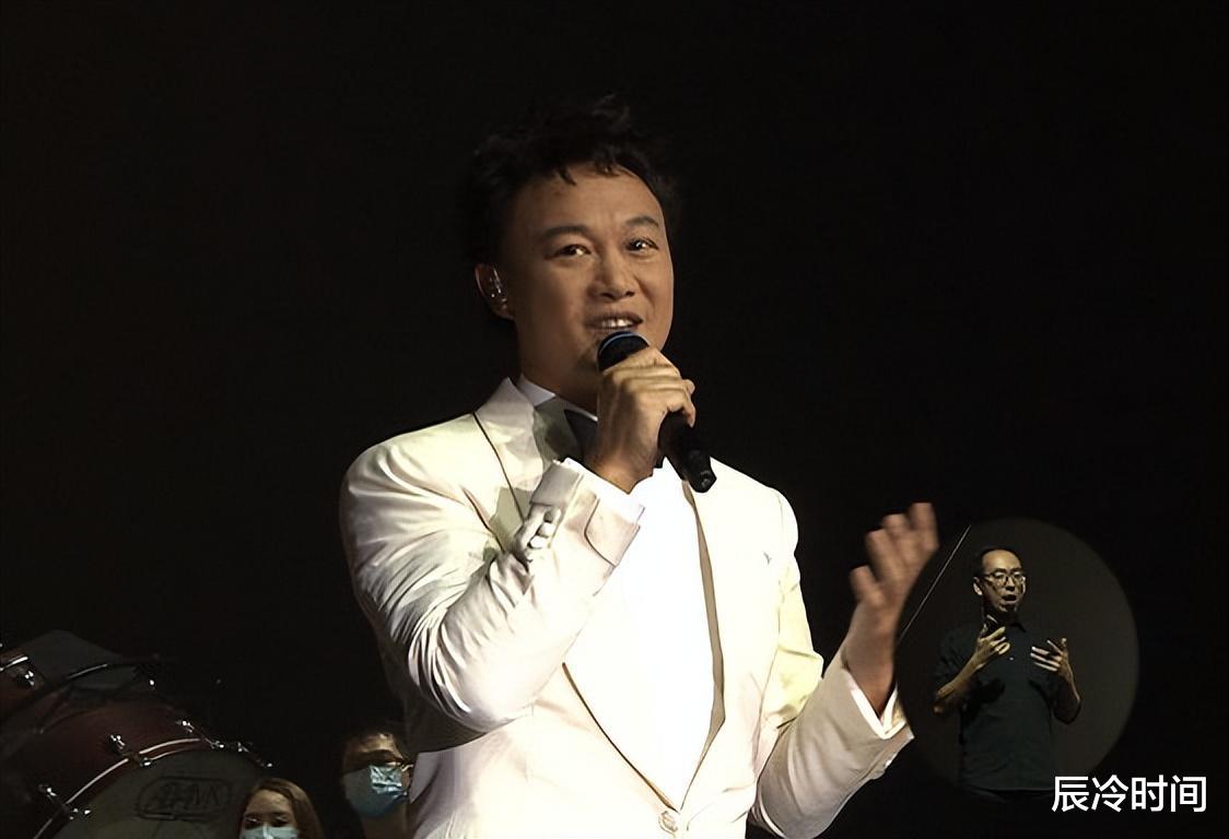 演唱会|18场演唱会门票卖光后,陈奕迅宣布加开4场,黄牛将票价炒到10倍