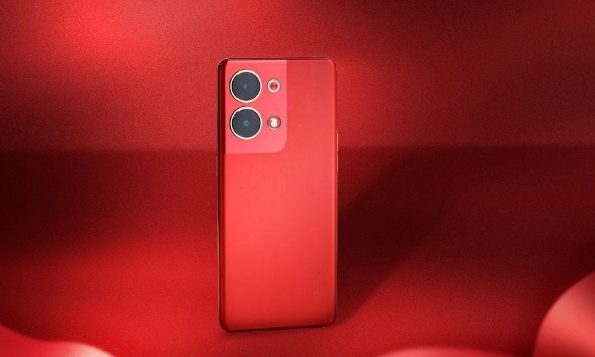 高档曲面屏幕手机,OPPOReno9获得了出色的口碑,新的一年新气象红色更喜庆