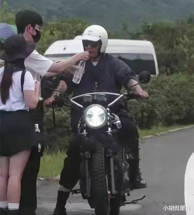 写真|大S再婚后首复工!身上满是纹身好掉价,一条广告捞钱400万台币