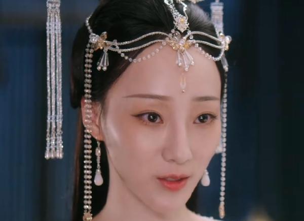 沉香如屑|《沉香如屑》徐恺咛戏里戏外遭吐槽,发际线太高,加戏太多被喷