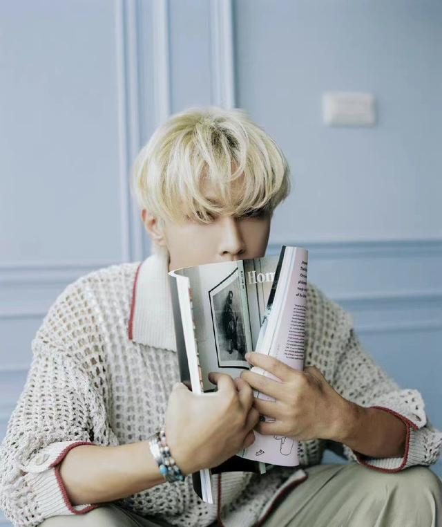 炎亚纶|脸书直接不装了,炎亚纶发文嘲讽大陆网友