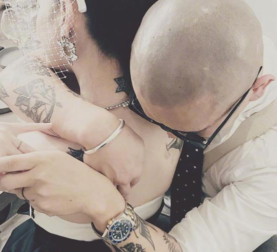 大S|具俊晔大S最新街头近照，大S穿搭成焦点，和头婚对比差距很大