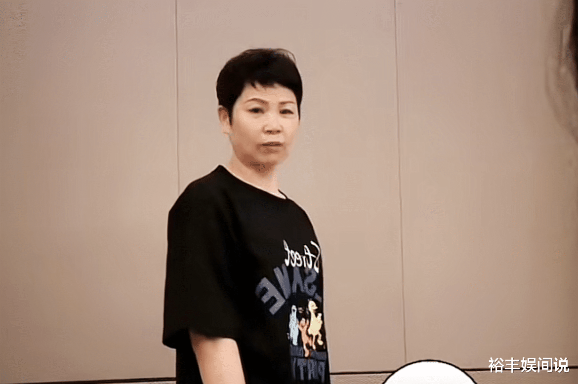 网红乔妹被曝离开三只羊,妈妈讲述发家史,透露女儿与嘴哥关系