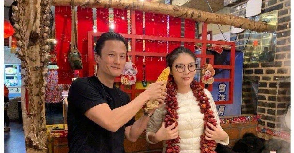 徐冬冬尹子维复合！在男方账号素颜出镜，网友：舔狗应有尽有