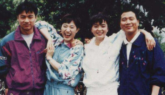 大湾区这一晚，66岁的“港圈大佬”万梓良，活成了一个笑话