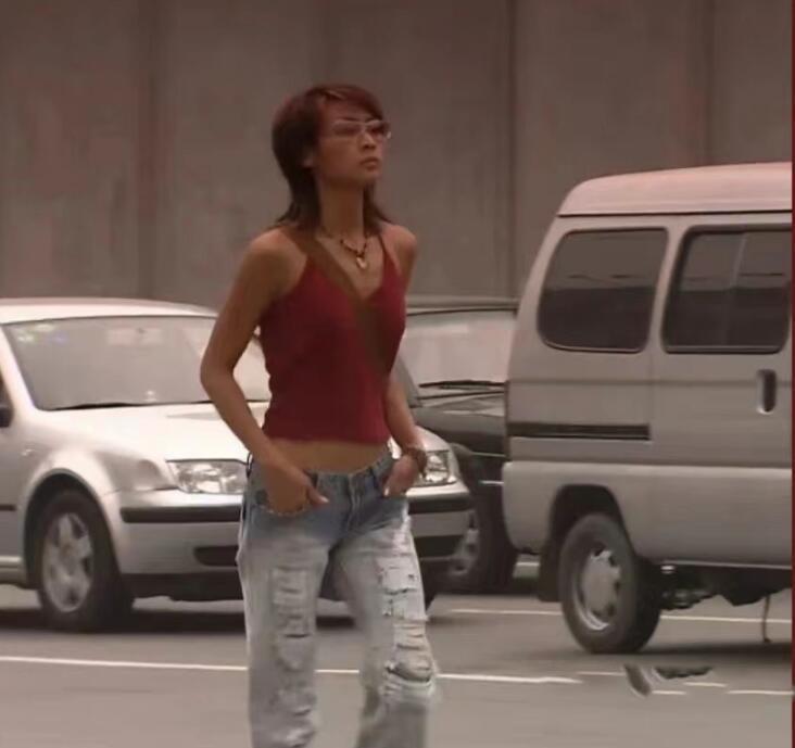 管虎|管虎婚变风波后续：丁昱彤微博被删，离开北京